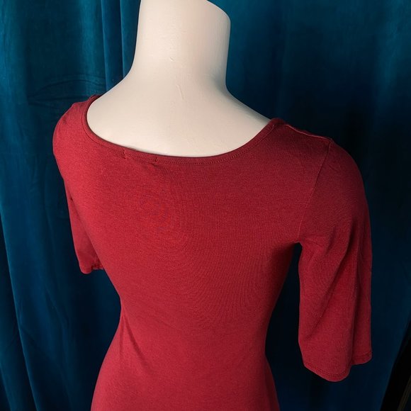 Heart & Hips Half Sleeve Bodysuit in Red - Picture 10 of 10
